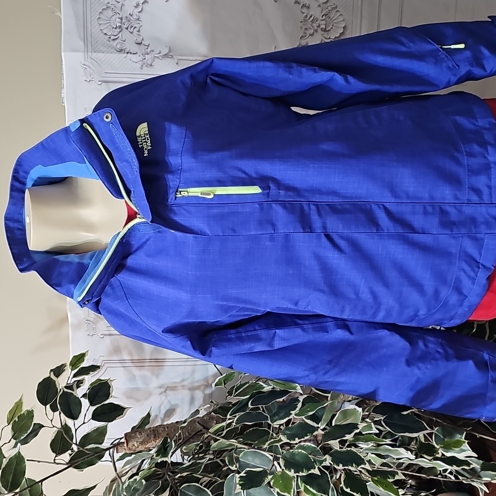 The North Face NWOT Cheakamus Tech Blue Jacket  Medium - Picture 3 of 15